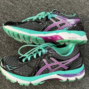 Women’s ASICS sneakers, Size 7